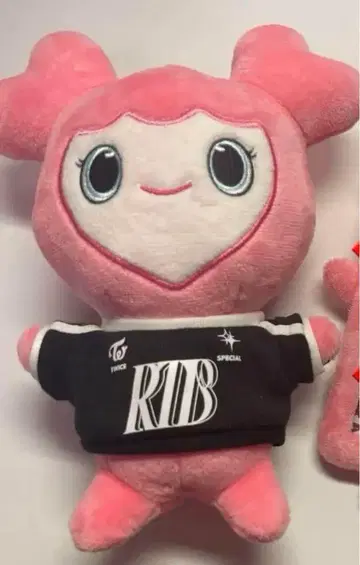 TWICE 모모 봉제 인형