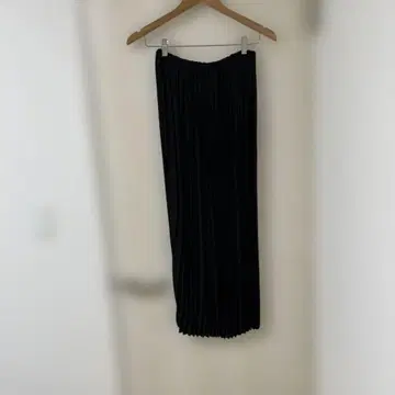 요건 레일 블랙 플리츠 스커트 허리밴딩
