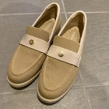 VIVAIA 베이지 로퍼
