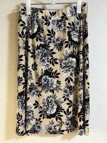 [새상품급] LAURA ASHLEY 플레어 스커트