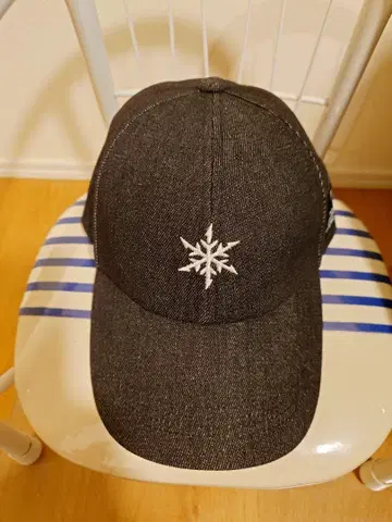 TNOC 나이트블랙 캡 눈꽃 자수