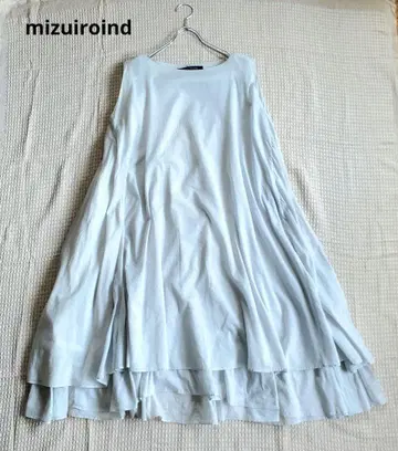 mizuiroind 더블 헴 플레어 원피스 라이트 그레이 슬리브리스