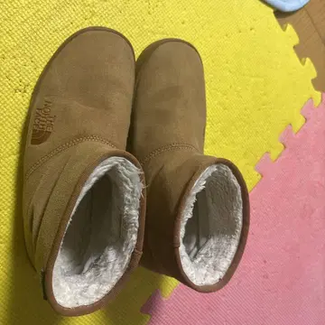 THE NORTH FACE 브라운 어그 부츠