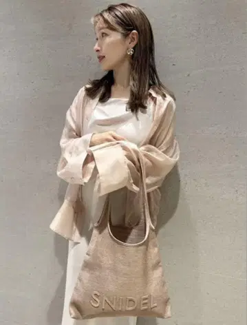 SNIDEL 스나이델 시어 셔츠