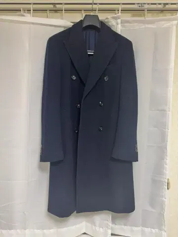 Ermenegildo Zegna 네이비 더블 브레스트 코트