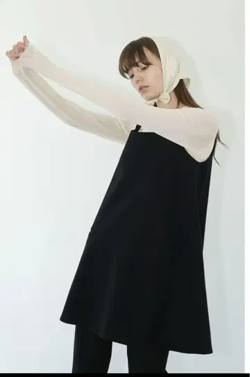 CLANE (클라네) SHEER MESH CREW NECK TOPS