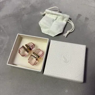 스와로브스키 귀걸이 LUCENT