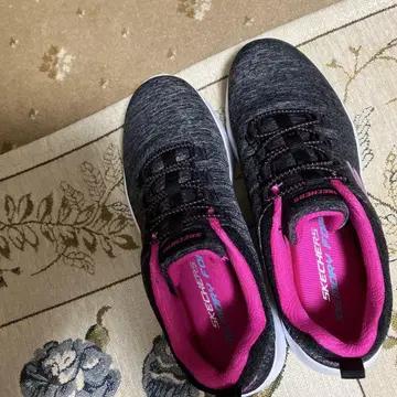 SKECHERS 그레이/핑크 스니커즈