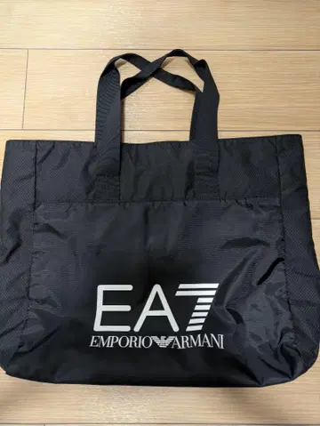 EA7 Emporio Armani 블랙 토트백