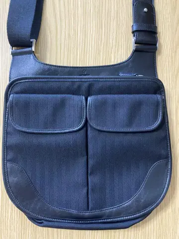 블랙 스트라이프 숄더백