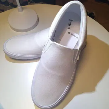 LACOSTE 화이트 슬립온 사이즈 25~25.5 미사용 새상품