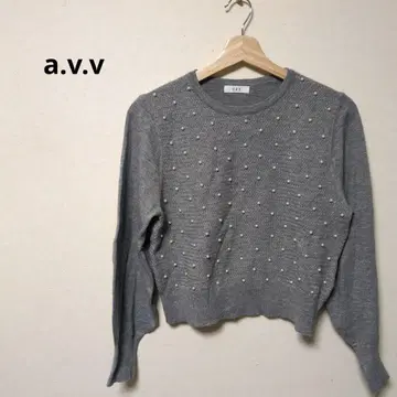 새상품급 a.v.v 그레이 펄 장식 긴팔 니트 [M]