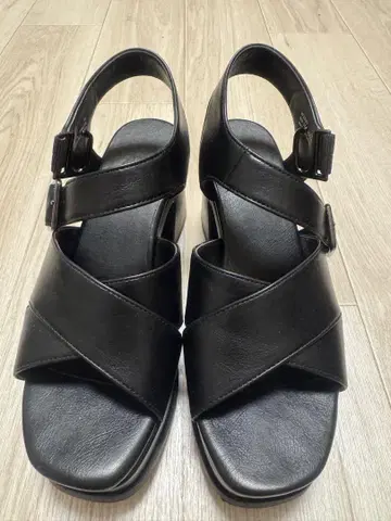 ABC마트 스퀘어 크로스 샌들 블랙 M사이즈