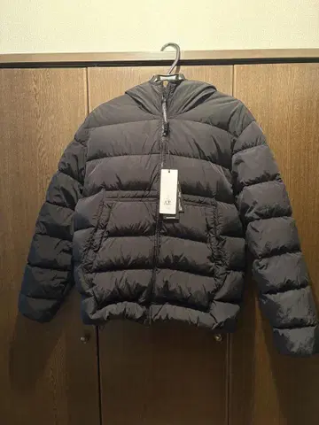 C.P. Company 고글 다운 재킷