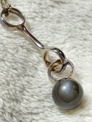 문스톤 펜던트