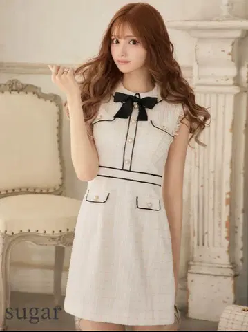 sugar [ ROBE de FLEURS ] 슬리브리스 원피스 화이트