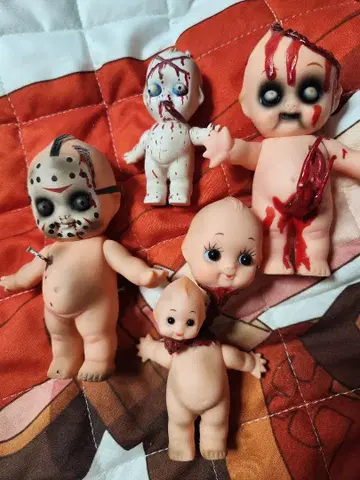 큐피 호러 인형