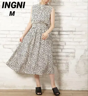 [새상품급] INGNI 잉그 슬리브리스 원피스 달마시안 패턴 허리밴딩