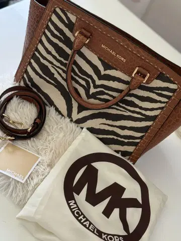 MICHAEL KORS 얼룩말 무늬 가방