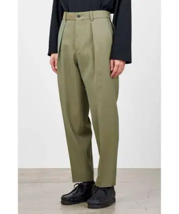 MARKAWARE DOUBLE PLEATED TROUSERS