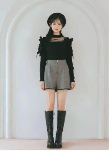 meltie 반짝반짝 숄더 프릴 니트