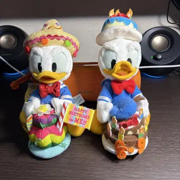 도널드 덕 생일 인형 배지 2018년 2020년