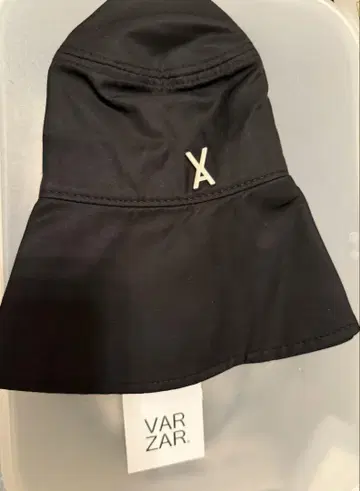 VARAZAR 스터드 썸머 버킷햇