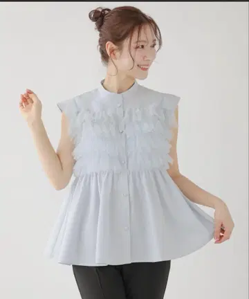 fitmore 핏모어 튤 도킹 프릴 블라우스 페일 블루