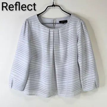 Reflect 시어 새틴 스트라이프 블라우스