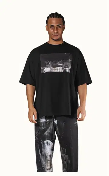 LYFTBOX PATCH STRETCH BIG 티셔츠 BLACK
