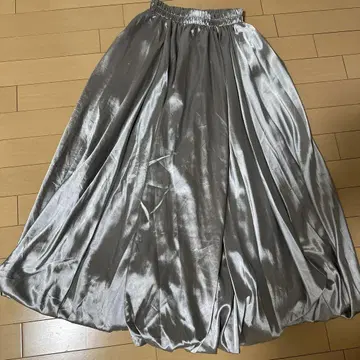 실버 새틴 벌룬 롱 스커트