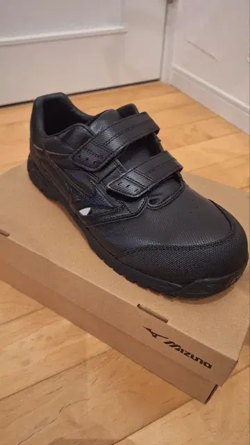 미즈노 올마이티CS 블랙 27.5cm 미사용 새상품