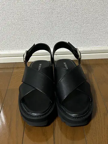 RAGEBLUE 크로스 스트랩 샌들 블랙