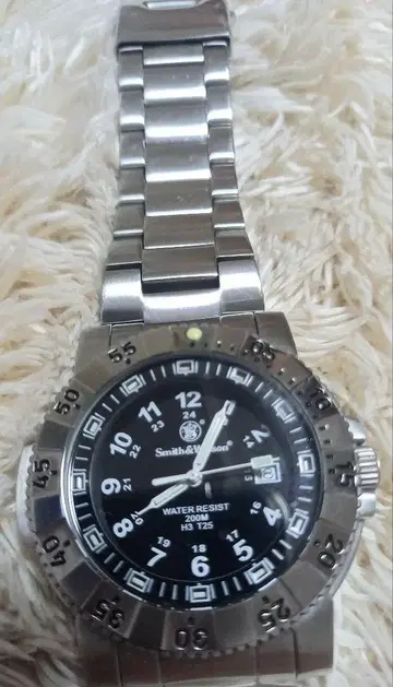 Smith & Wesson 아날로그 손목시계 200m 방수