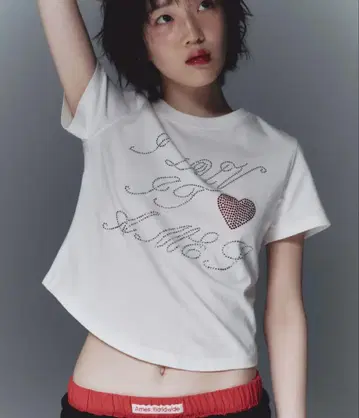 AMES-WORLDWIDE HOTFIX CROP TEE WHITE