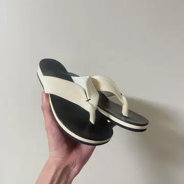 미나 페르호넨 샌들 35 22.5cm