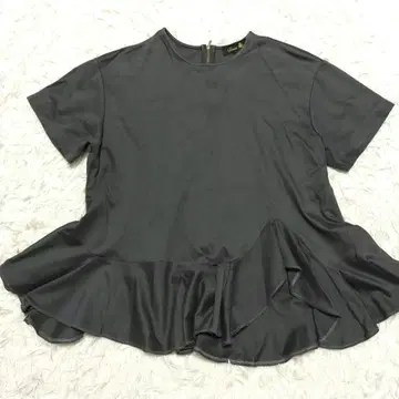 드로어 코튼 쉬폰 프릴 풀오버 블라우스 차콜 그레이