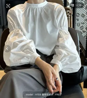 select MOCA 볼륨 개더 슬리브 블라우스