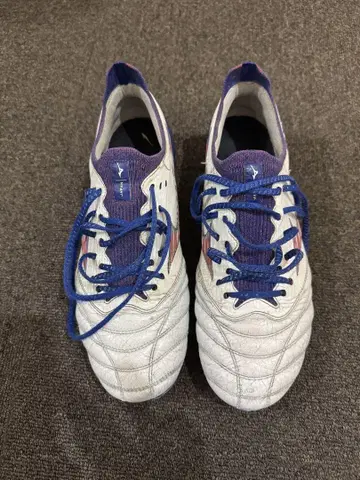 Mizuno 축구화 화이트/퍼플/레드