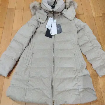 TATRAS 베이지 다운 자켓