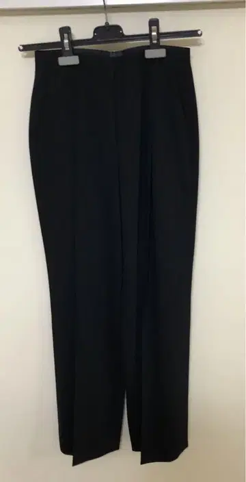 새상품급 GIORGIO ARMANI 스테디셀러 팬츠 38 블랙 이탈리아제