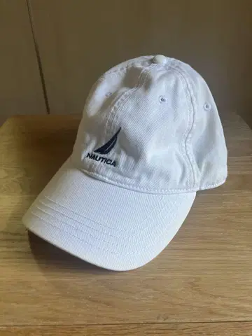 NAUTICA 화이트 캡