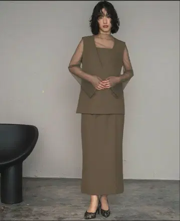 올리브 그린 V넥 긴팔 셋업 결혼식 파티 2차 모임