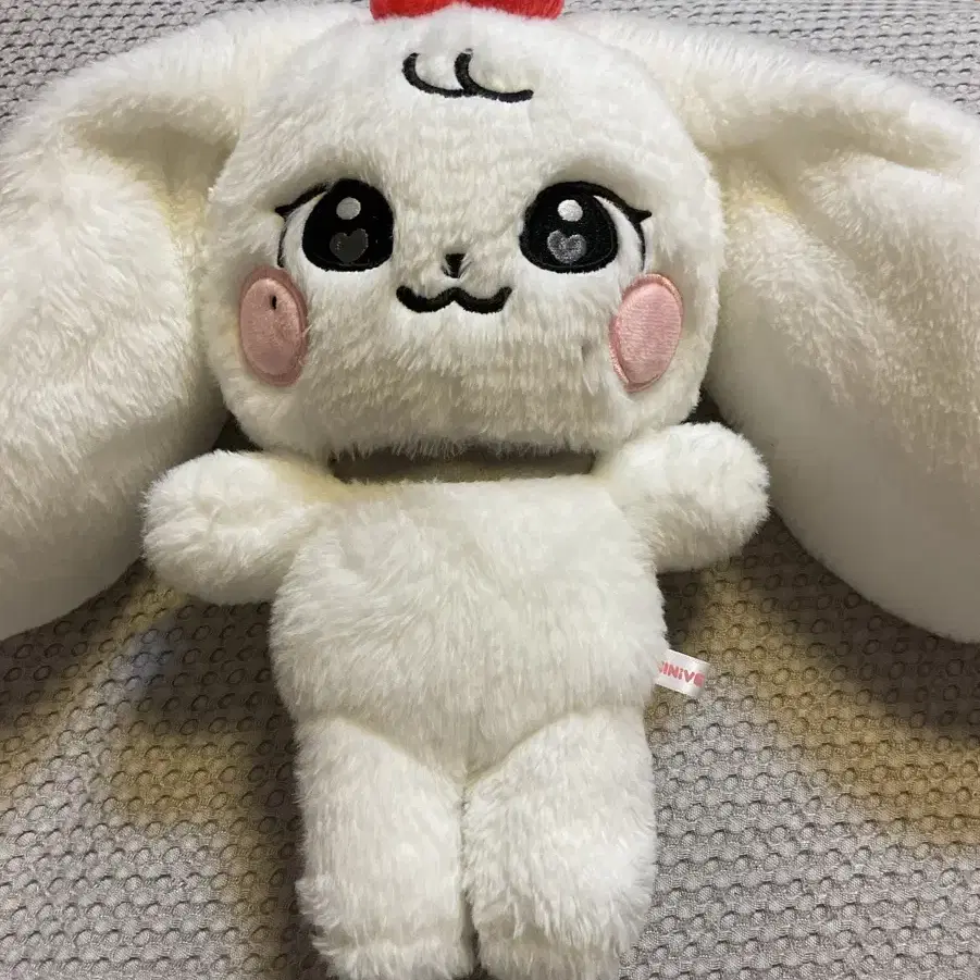 アイドル IVE minini cherini ive line friends minini ぬいぐるみ cherini - メルカリ