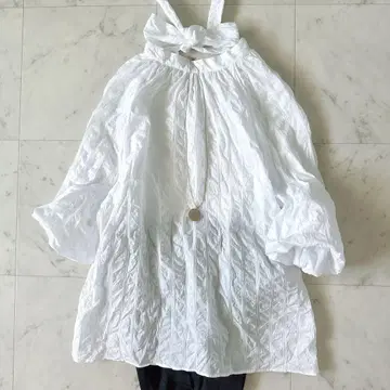 새상품급 이에나 Cotton Wave BackBow 블라우스 백리본 최근