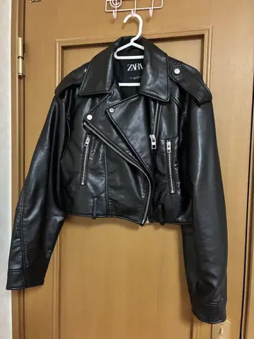 ZARA 블랙 가죽 라이더 자켓
