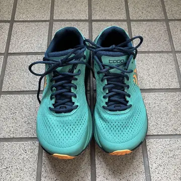 Topo athletic 울트라벤처 3