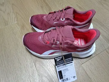 Reebok 러닝화 24.0cm