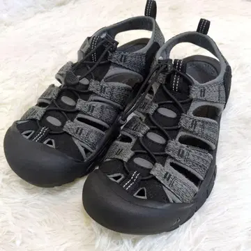 KEEN 킨 그레이 스포츠 샌들 워터프루프 뉴포트