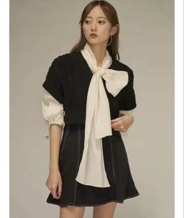 스나이델 SNIDEL 리본 화이트 셔츠